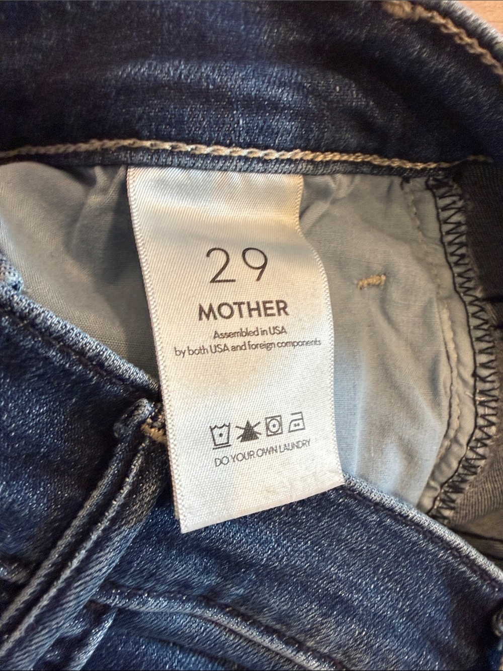 NEW MOTHER High Rise Hustler Ankle Crop Jeans in Heirloom Color.  Size 29.  NWOT - Picture 9 of 10